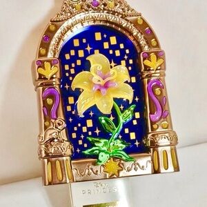 Bath & Body Works Rapunzel Wallflower Plug In